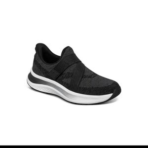 Orthofeet Naya Hand's Free Arch Support Sneaker - Black